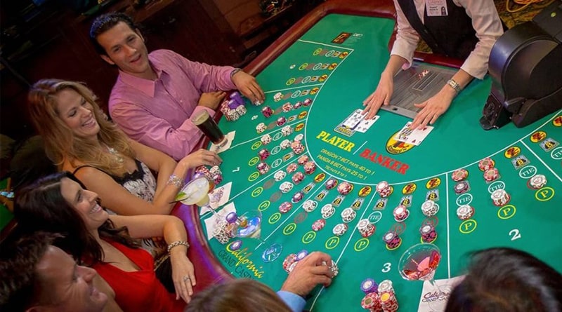 Baccarat Online Terpercaya dengan Meja Permainan Interaktif